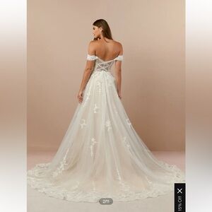 Azazie “Botanica” wedding dress in size 18
